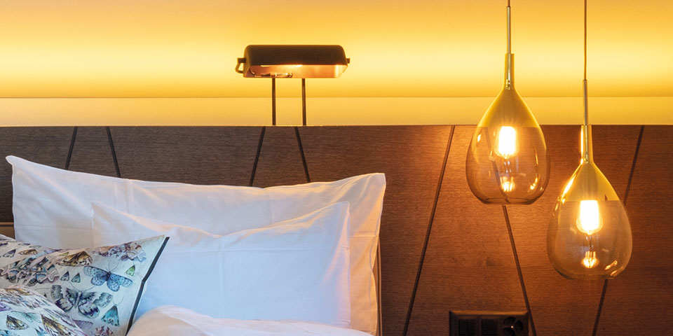 titel-em-lichtkompetenz-hospitality-02-960x480.jpg
